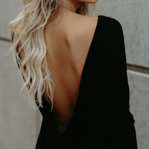 FLcraftyGirl Tops - Plunging Open Twist Back Black Top